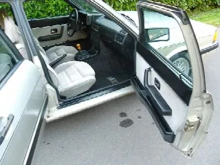 Foto 4 di 6: AUDI 4000 