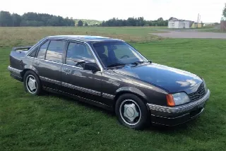 Foto 1 di 6: OPEL Rekord  
