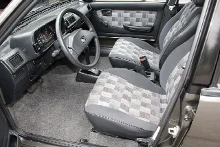 Foto 2 di 6: SUBARU Justy 