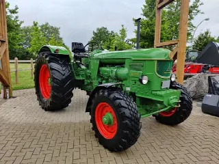 Foto 5 di 6:   Deutz 9005  