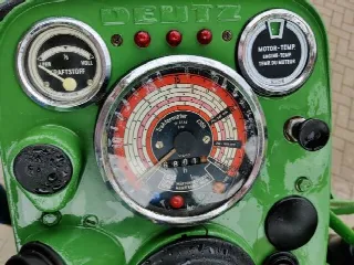 Foto 4 di 6:   Deutz 9005  