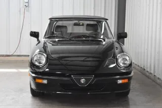 Foto 6 di 7: ALFA ROMEO Spider  