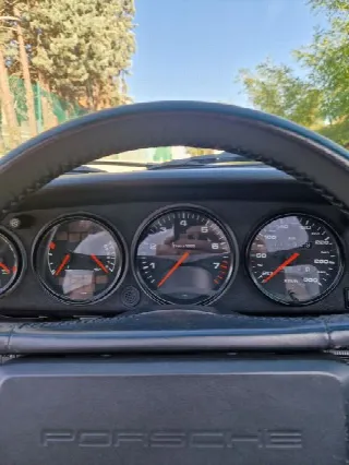 Foto 4 di 10: PORSCHE 911/964Carrera(1989-1994) carrera 4 cabrio 