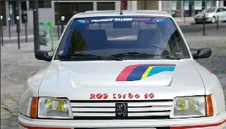 Foto 2 di 7: PEUGEOT 205 