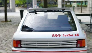 Foto 3 di 7: PEUGEOT 205 