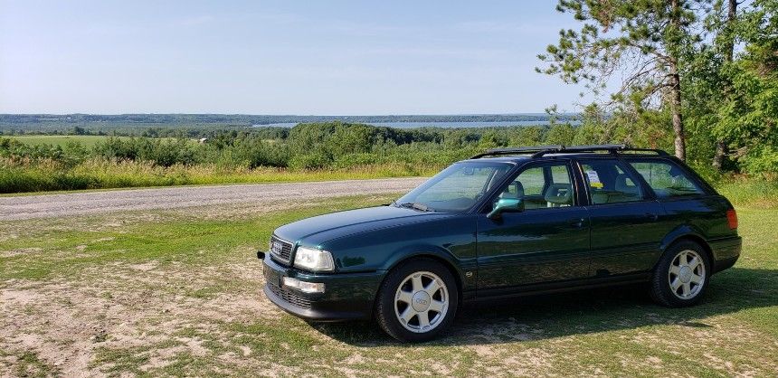 AUDI S2  