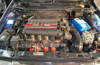 Foto 3 di 3: LANCIA Thema 8.32 