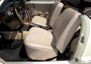 Foto 5 di 6: Volkswagen Ghia 