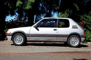 Foto 3 di 7: PEUGEOT 205 Gti 