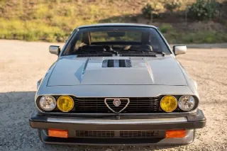 Foto 1 di 8: ALFA ROMEO GTV 3.0 