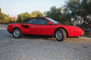 Foto 9 di 13: FERRARI mondial 3.2 cabriolet 