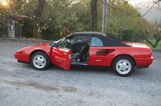Foto 5 di 13: FERRARI mondial 3.2 cabriolet 