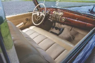 Foto 3 di 6: LINCOLN Continental  