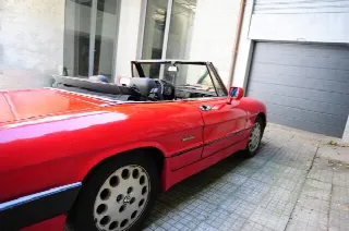 Foto 8 di 9: ALFA ROMEO Spider 2000cc. Injection. Versione America Quadrifoglio verde