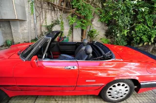 Foto 6 di 9: ALFA ROMEO Spider 2000cc. Injection. Versione America Quadrifoglio verde
