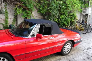Foto 9 di 9: ALFA ROMEO Spider 2000cc. Injection. Versione America Quadrifoglio verde