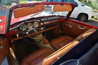 Foto 23 di 44: LANCIA Appia Convertibile Vignale 2a serie conservata 