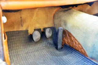Foto 31 di 44: LANCIA Appia Convertibile Vignale 2a serie conservata 