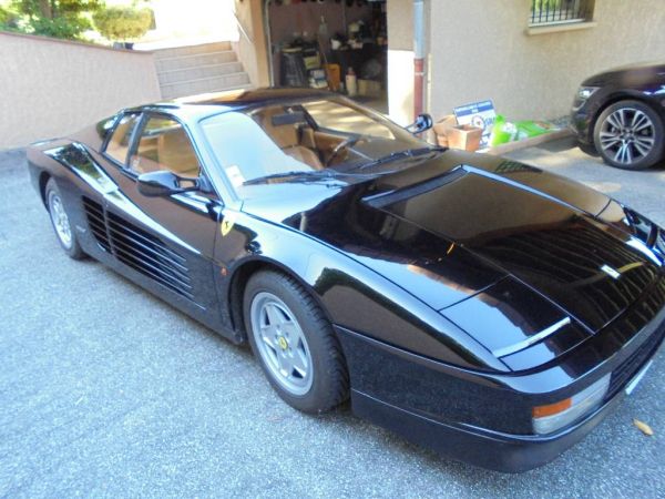 FERRARI testarossa   