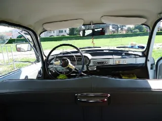 Foto 4 di 5: ALFA ROMEO Giulietta 1.3 berlina  