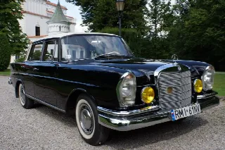 Foto 4 di 8: MERCEDES-BENZ 1966 