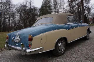 Foto 2 di 14: MERCEDES-BENZ 220 S Convertible 