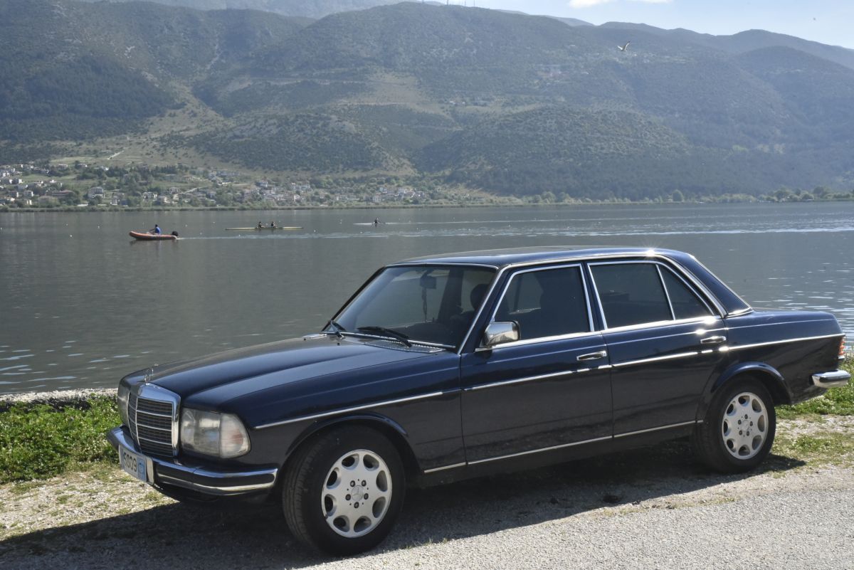 MERCEDES-BENZ 240 240/d    