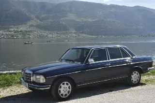 Foto 1 di 1: MERCEDES-BENZ 240 240/d    