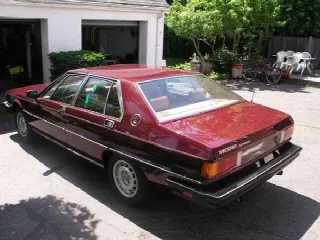 Foto 3 di 6: MASERATI Quattroporte  