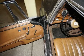Foto 5 di 6: MERCEDES-BENZ 250 SE Coupé  
