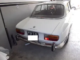 Foto 4 di 6: ALFA ROMEO GT veloce 2000