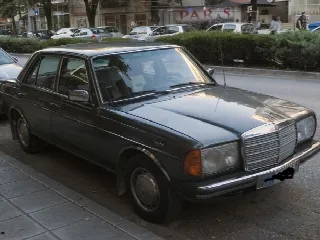 Foto 2 di 21: MERCEDES-BENZ S-Class(1979-1991) 240 d