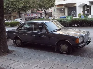 Foto 4 di 21: MERCEDES-BENZ S-Class(1979-1991) 240 d