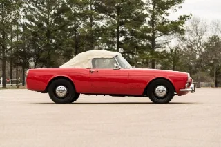 Foto 2 di 9: ALFA ROMEO 2000 