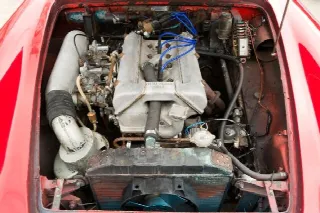 Foto 4 di 9: ALFA ROMEO 2000 