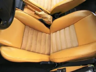 Foto 2 di 7: ALFA ROMEO Spider  