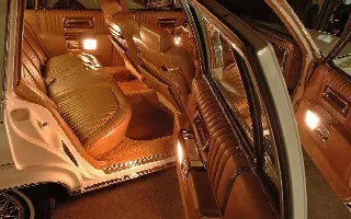 Foto 5 di 7: CADILLAC Brougham  