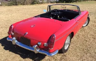 Foto 2 di 6: MG B  