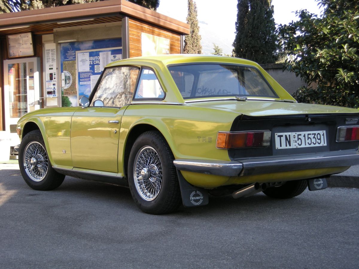 TRIUMPH 2500 iniezione