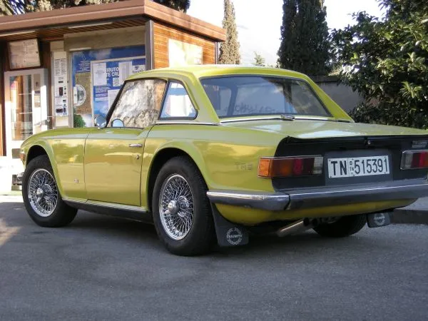 TRIUMPH 2500 iniezione