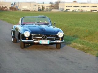 Foto 6 di 10: MERCEDES-BENZ 190 SL convertibile