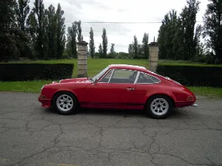Foto 2 di 10: PORSCHE 911(1963-1973) coupe