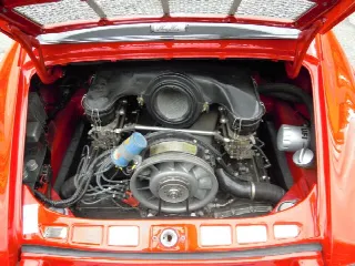 Foto 6 di 10: PORSCHE 911(1963-1973) coupe