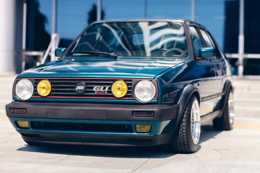 VOLKSWAGEN Jetta  