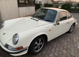 Foto 1 di 6: PORSCHE 911(1963-1973) Coupe 2200T  