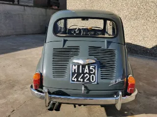 Foto 4 di 8: FIAT 600 D