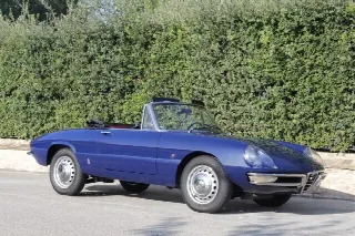 Foto 2 di 24: ALFA ROMEO Spider Osso di seppia 