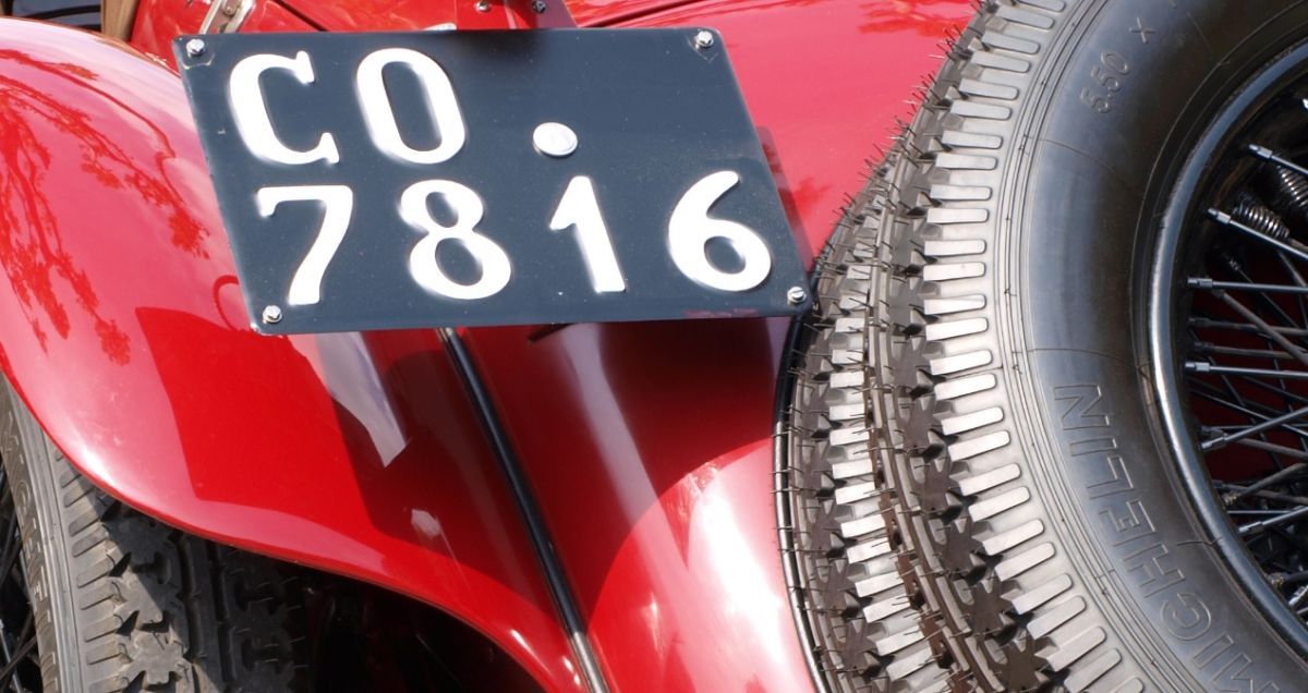 Si avvera il sogno di tanti collezionisti italiani: recuperare la targa di prima immatricolazione della propria auto storica