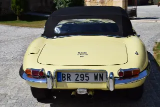 Foto 24 di 26: JAGUAR E-Type SI (1961-1968) 4.2 