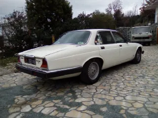 Foto 4 di 5: JAGUAR Sovereign(1998-1993) 4.2